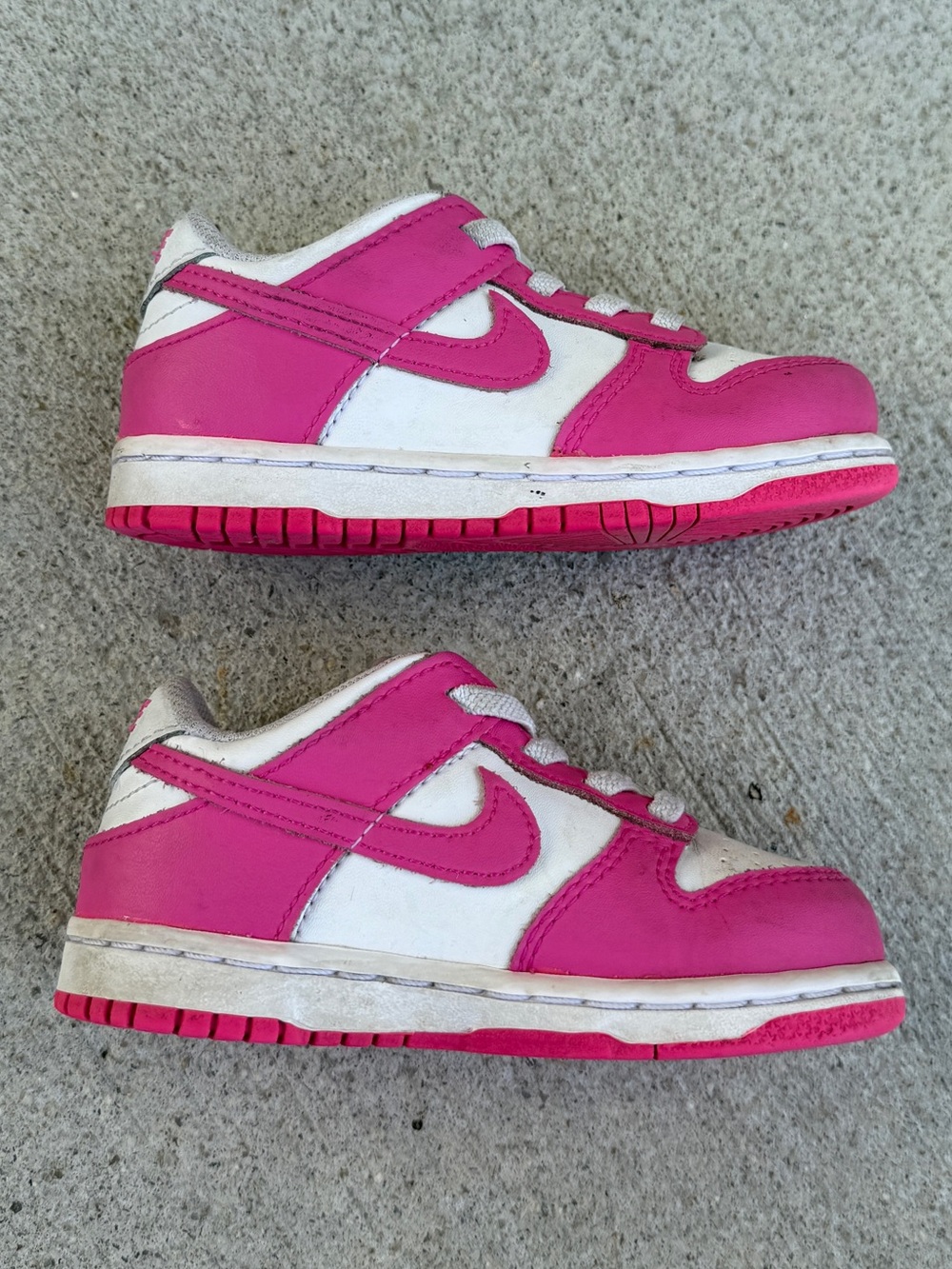 Nike Dunk Low "Laser Fuchsia" toddler 8C pink sneakers